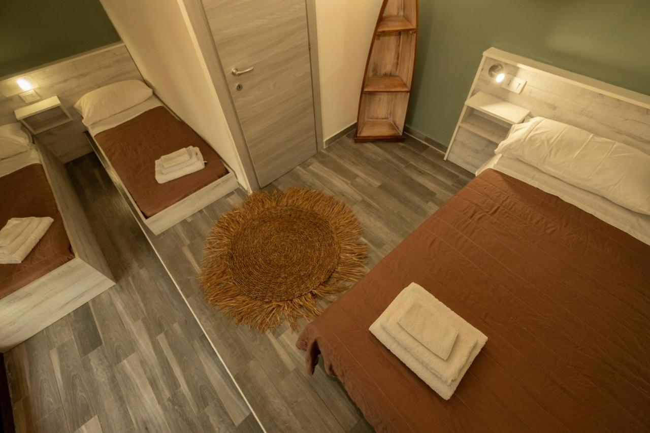 Riva Del Sol Beach Resort 圣卡泰里纳德洛约尼奥 外观 照片