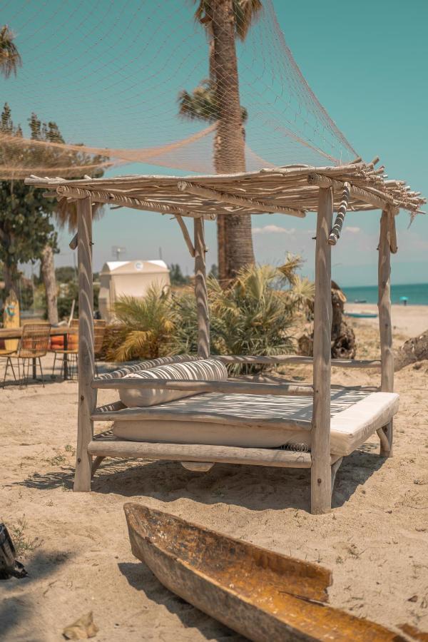 Riva Del Sol Beach Resort 圣卡泰里纳德洛约尼奥 外观 照片