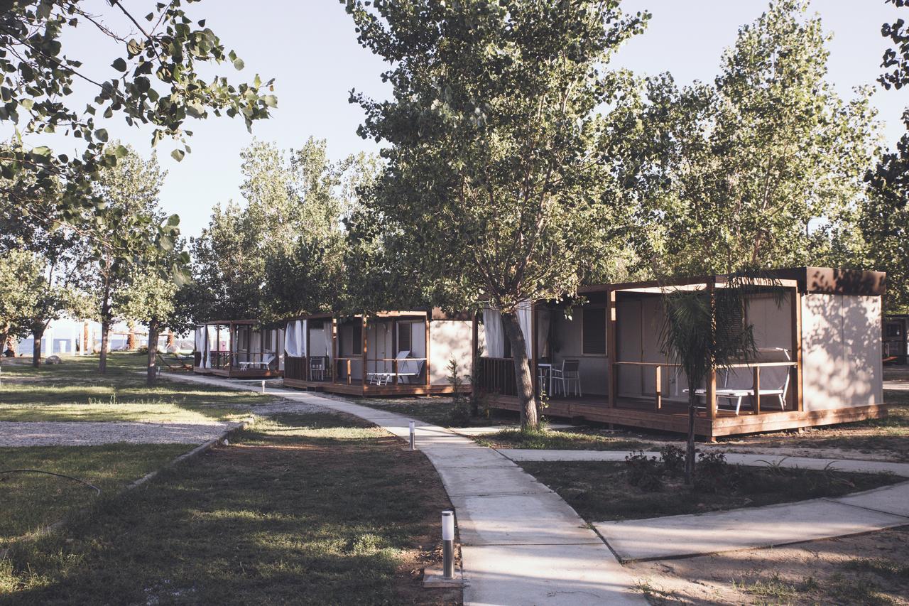 Riva Del Sol Beach Resort 圣卡泰里纳德洛约尼奥 外观 照片